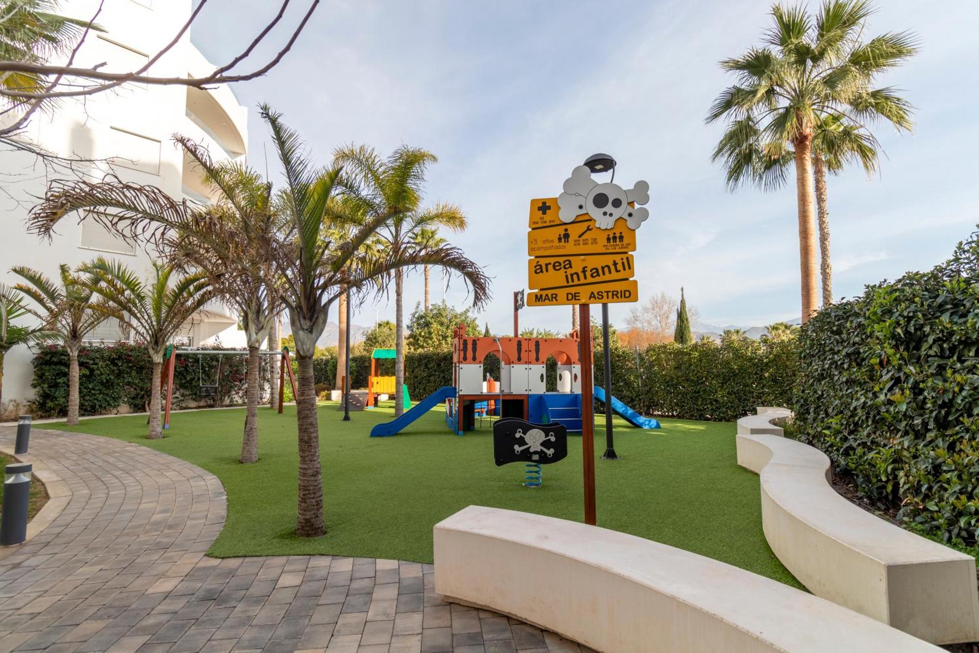 Rentitspain Apartamento Serena Terraza Con Vista A Golf Motril Esterno foto